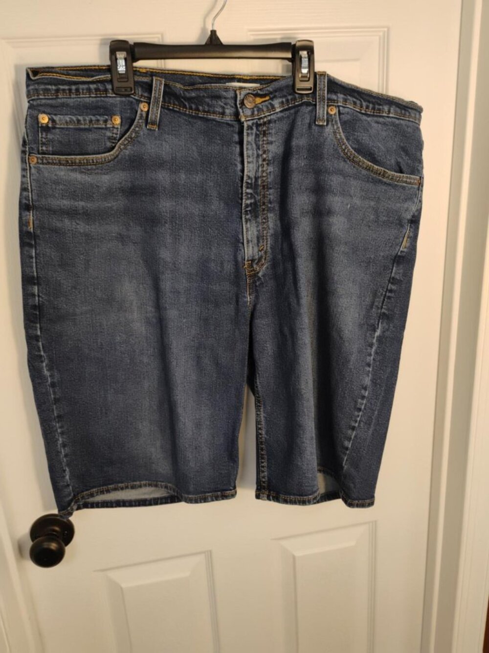 Men’s Signature Levi Strauss Denim Shorts Estimated 42